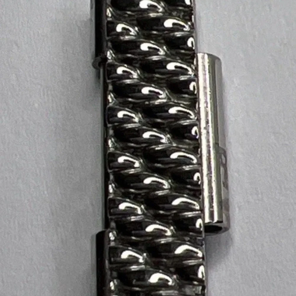 Authentic Breitling 18 mm Milanese link